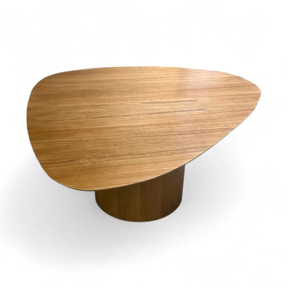 Mesa de Jantar Triangular, Mesa de Jantar 6 pessoas, Mesa de jantar 7 pessoas, mesa de jantar em lamina Tauari